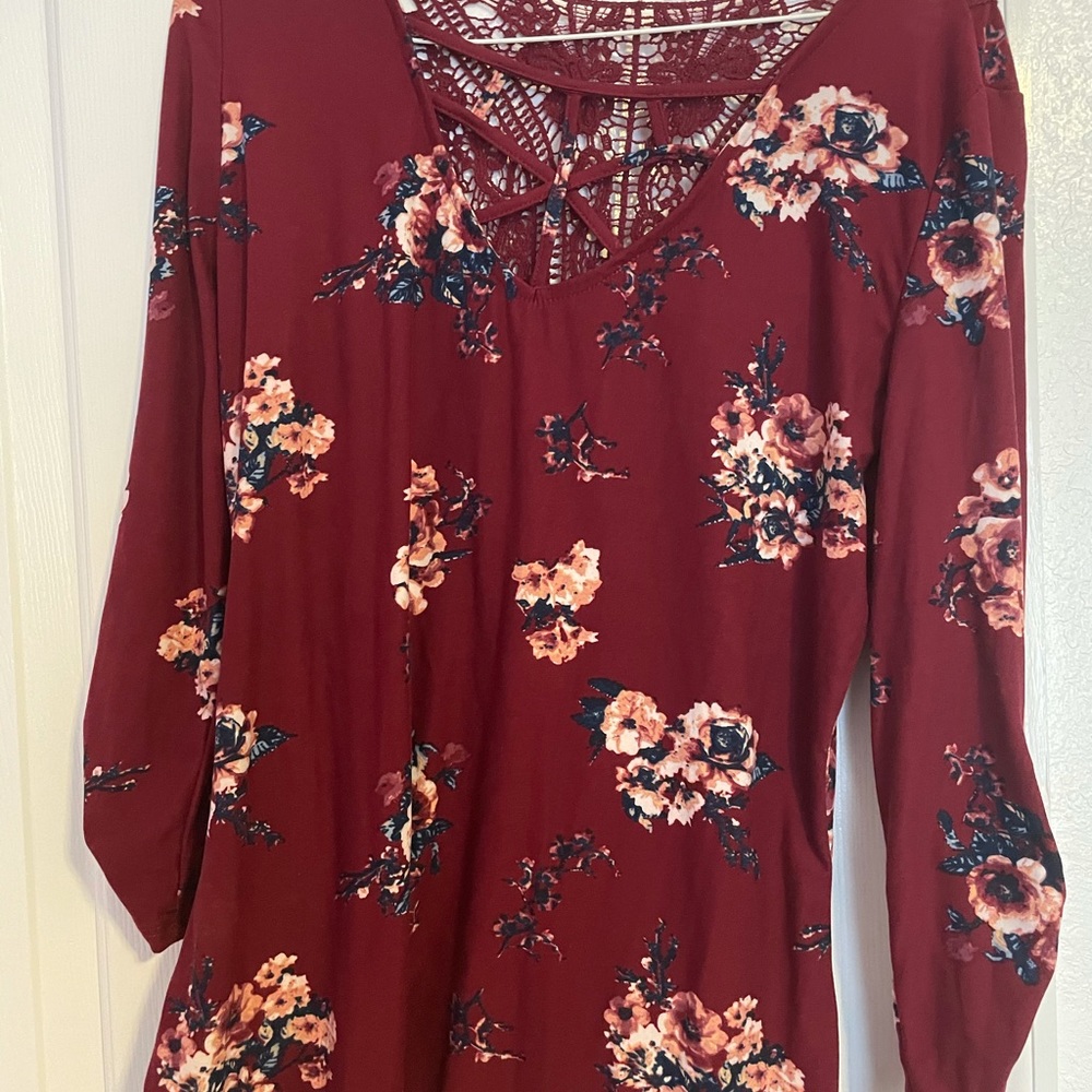 Ladies NOBO Burgundy top